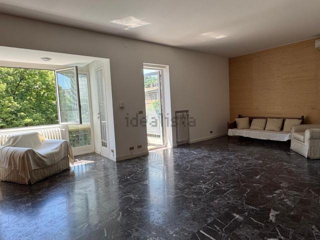 Appartamento in vendita di 178 m² in Via Alessandro Guidotti