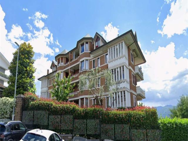 Appartamento in vendita di 178 m² in Via Augusto Guerriero, 1