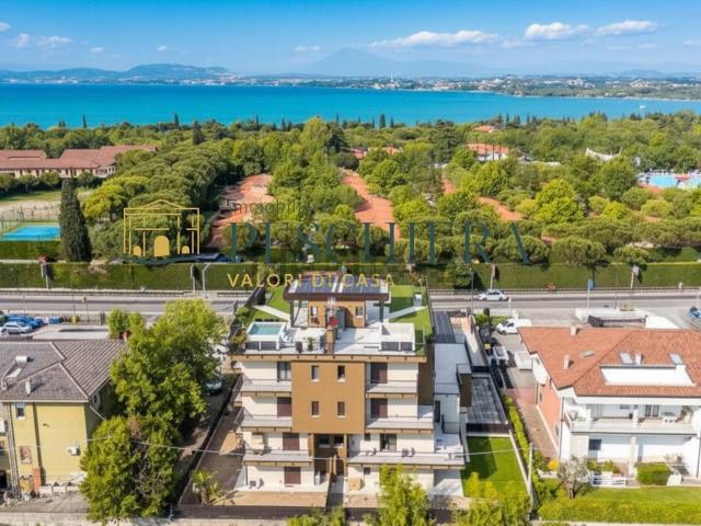 Appartamento in vendita di 178 m² in Via Bell&apos Italia