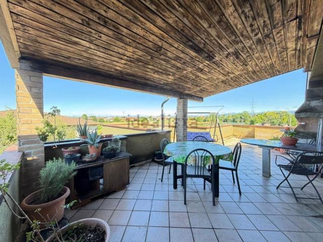 Appartamento in vendita di 178 m² in Via G. Adami, 1