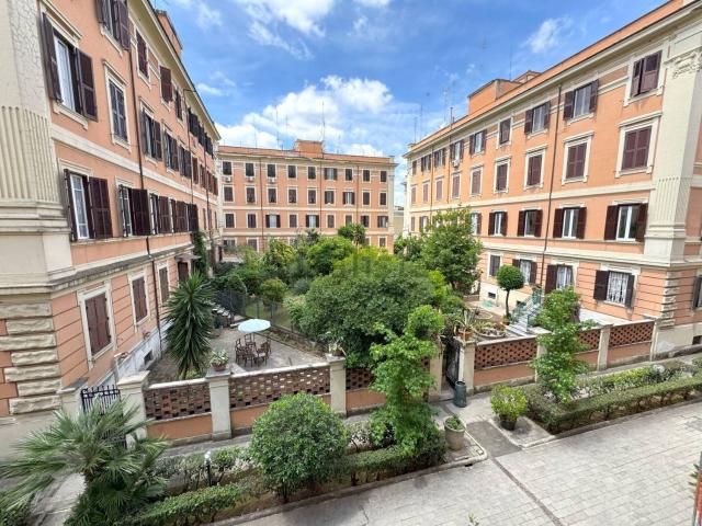 Appartamento in vendita di 178 m² in Via Gallia, 95