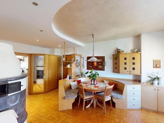 Appartamento in vendita di 178 m² in Via D. Chiesa