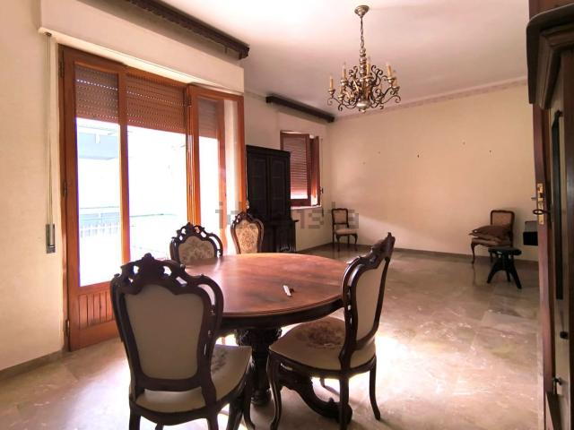 Appartamento in vendita di 178 m² in Via Enrico Petrella