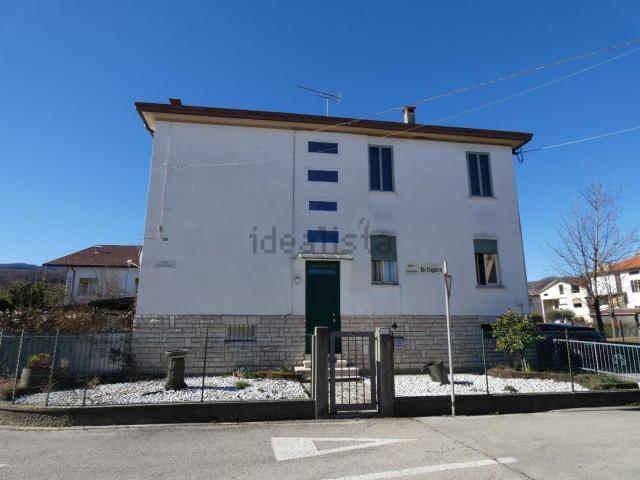 Appartamento in vendita di 178 m² in Via Monte Ortigara