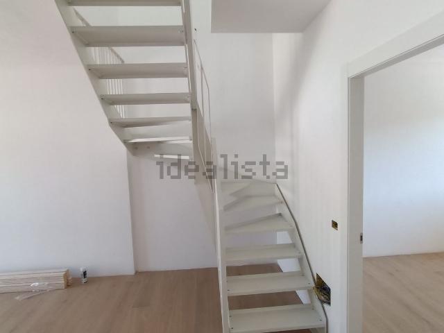 Appartamento in vendita di 178 m² in Via P. Virgili
