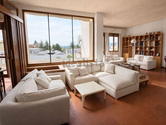 Appartamento in vendita di 178 m² in Viale Francesco Crispi