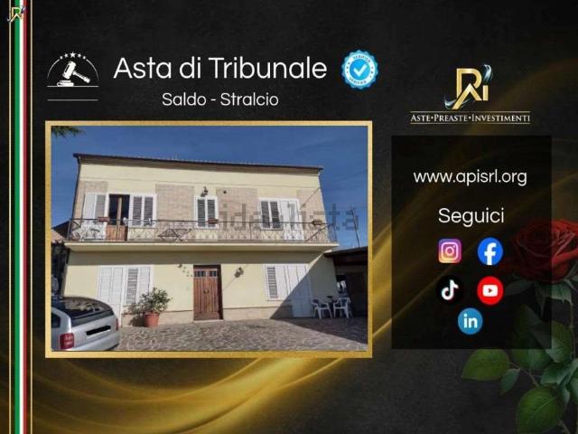 Appartamento in vendita di 178 m² in Contrada Castellarso Tenna