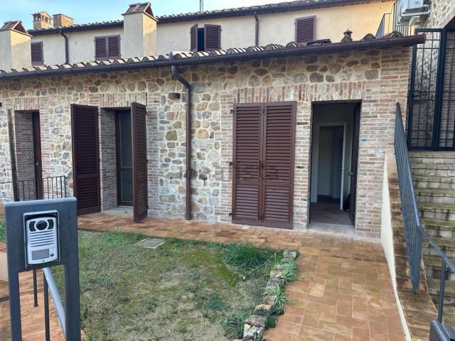 Appartamento in vendita di 178 m² in Località Poggiarello, 53
