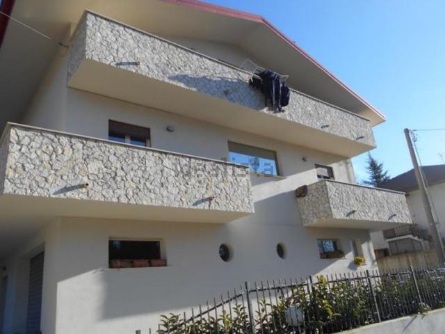 Appartamento in vendita di 179 m² in Via Cavalier Francesco Grandinetti