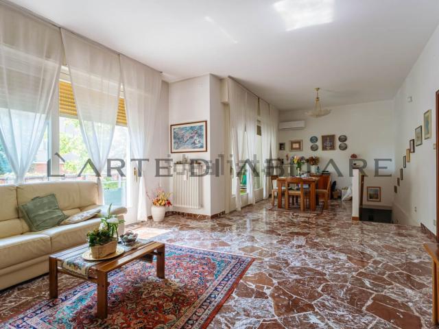 Appartamento in vendita di 179 m² in Via Amedeo Avogadro, 9