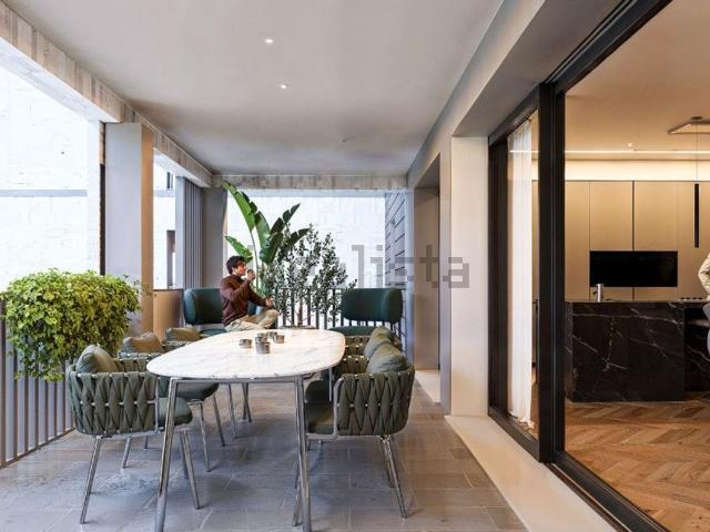 Appartamento in vendita di 179 m² in Via della Costituzione