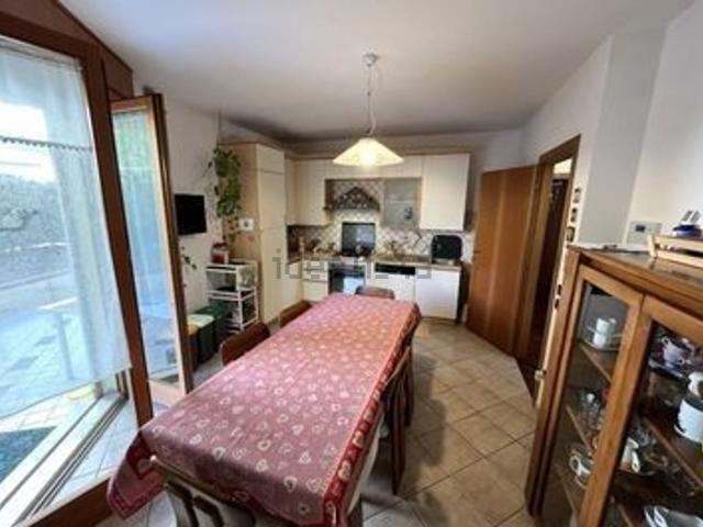 Appartamento in vendita di 179 m² in Via Ernesto Morini