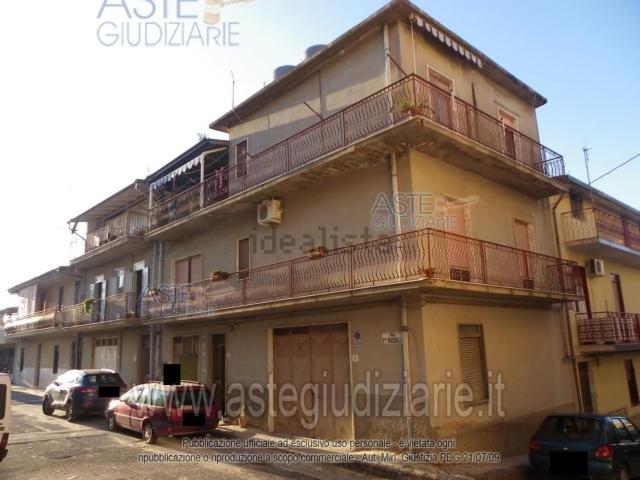 Appartamento in vendita di 179 m² in Via Fratelli Rosselli, 2