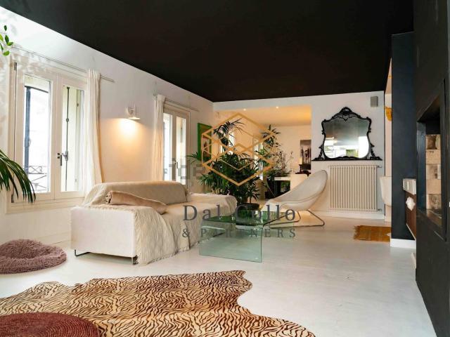Appartamento in vendita di 179 m² in Via Ippolito Nievo, 15