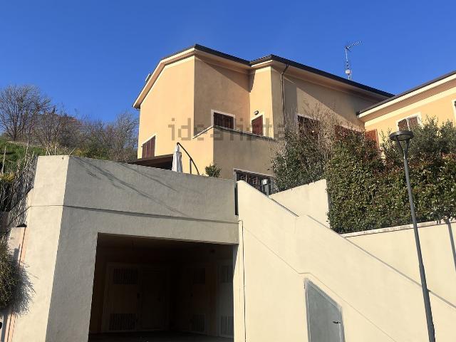 Appartamento in vendita di 179 m² in Via Paolo Uccello