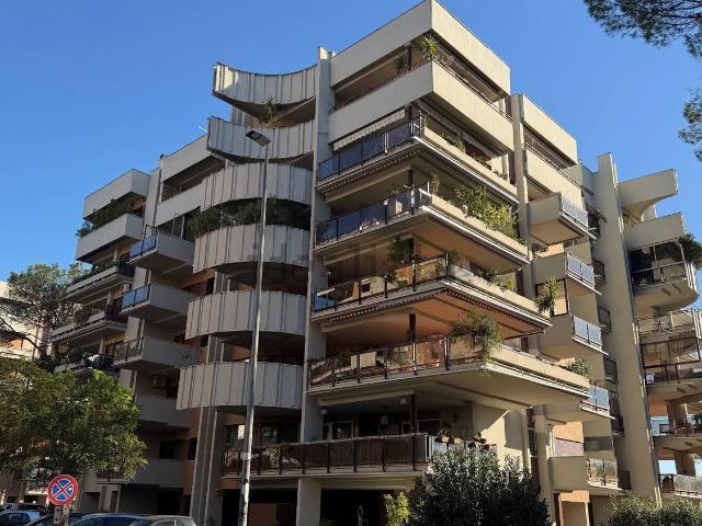 Appartamento in vendita di 179 m² in Via Riccardo Forster, 84