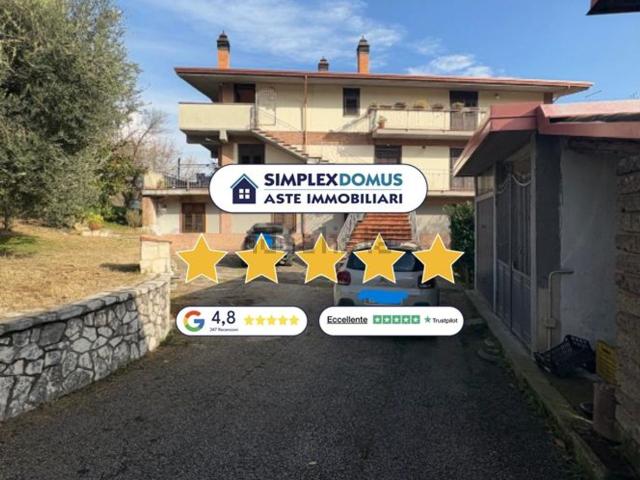 Appartamento in vendita di 179 m² in Contrada Sant&apos Eustachio Pennini