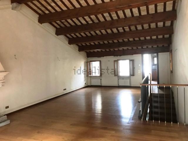 Appartamento in vendita di 180 m²
