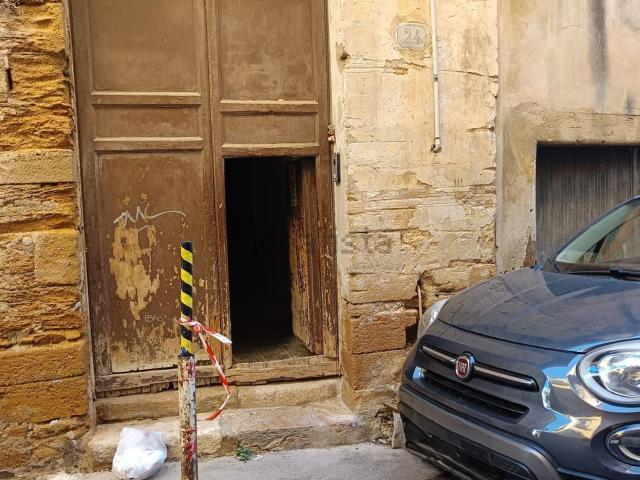 Appartamento in vendita di 180 m² in Via C. Molinari, 24