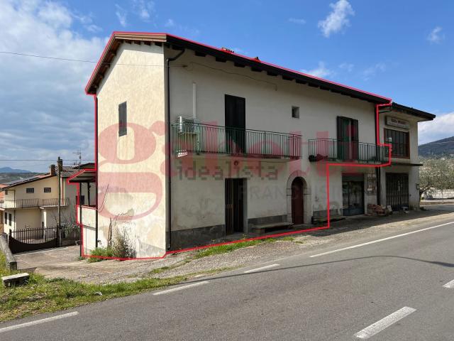 Appartamento in vendita di 180 m² in Via Cortesano, 12