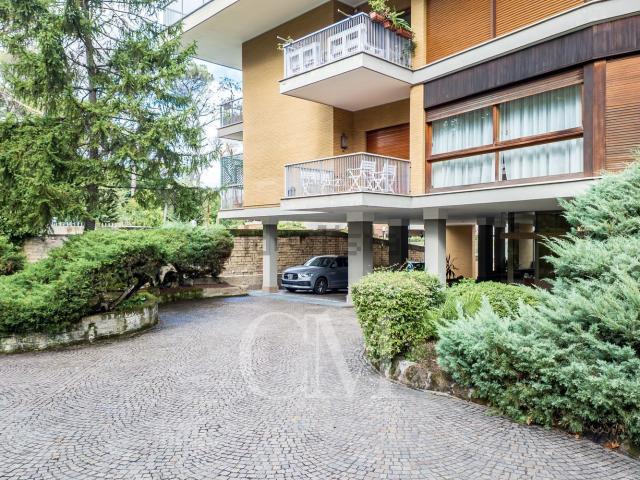 Appartamento in vendita di 180 m² in Via Cassia, 566