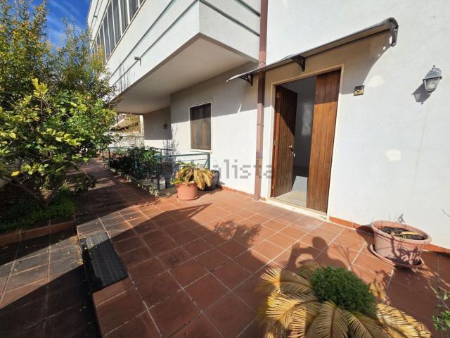 Appartamento in vendita di 180 m² in Via Clemente Rebora, 14