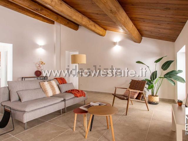 Appartamento in vendita di 180 m² in Via Cristini