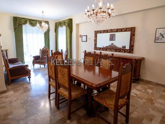 Appartamento in vendita di 180 m² in Via Cristoforo Colombo