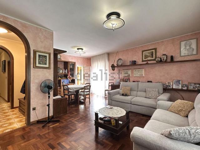 Appartamento in vendita di 180 m² in Via Antonio Ricci