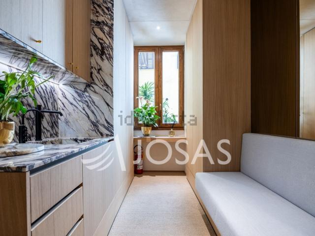 Appartamento in vendita di 180 m² in Via Angelo Poliziano