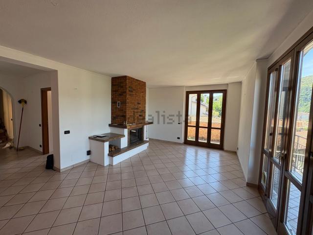 Appartamento in vendita di 180 m² in Via Adelaide Ristori, 1