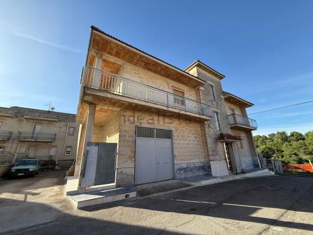 Appartamento in vendita di 180 m² in Via Agri, 7