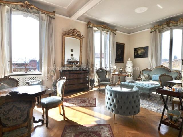 Appartamento in vendita di 180 m² in Via Alfredo Catalani