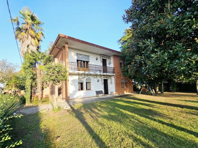Appartamento in vendita di 180 m² in Via Arzarini