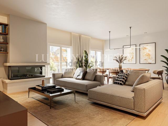 Appartamento in vendita di 180 m² in Via Arona