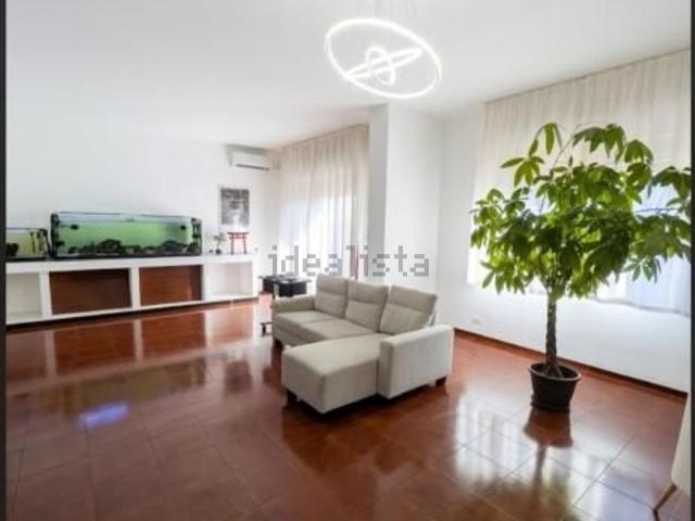 Appartamento in vendita di 180 m² in Via Ausonia