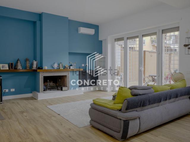 Appartamento in vendita di 180 m² in Via Brigida Postorino, 21