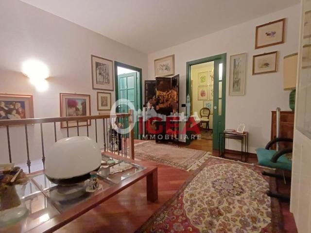 Appartamento in vendita di 180 m² in Via Gaetano Donizetti, 53100