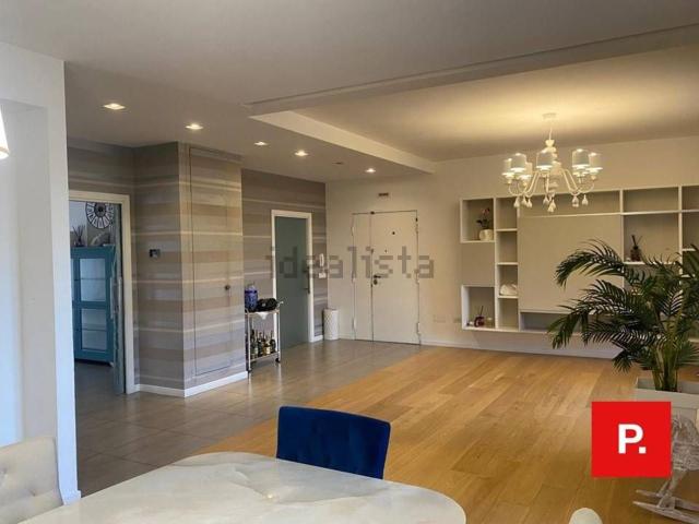 Appartamento in vendita di 180 m² in Via Gennaro Tescione