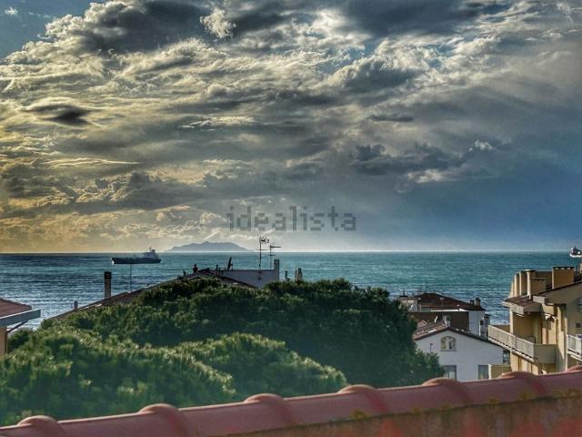 Appartamento in vendita di 180 m² in Via Giuseppe Gozzer