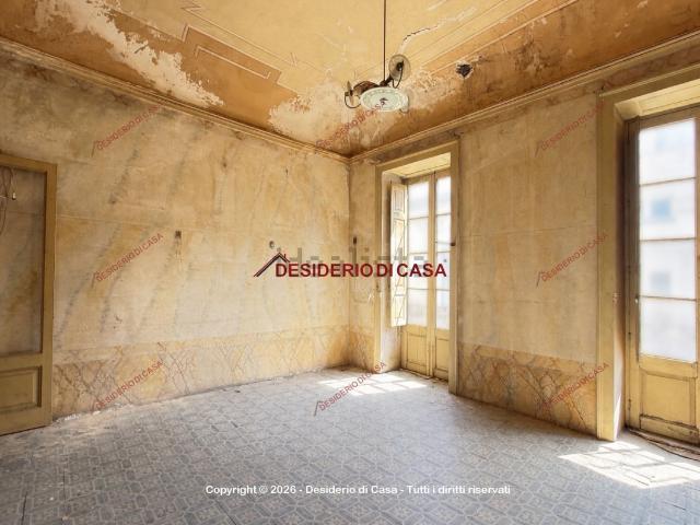 Appartamento in vendita di 180 m² in Via Giuseppe Garibaldi, 190