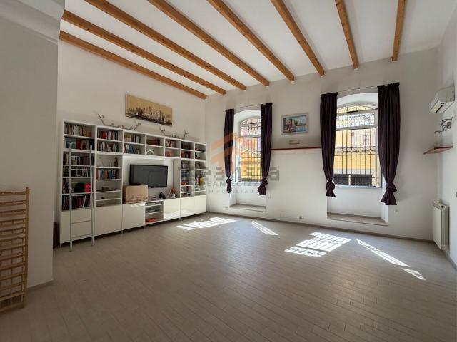 Appartamento in vendita di 180 m² in Via Giuseppe de Blasiis