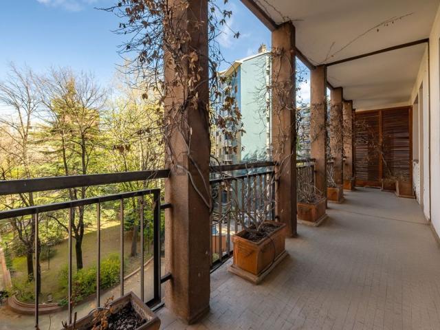 Appartamento in vendita di 180 m² in Via Giuseppe Frua, 21