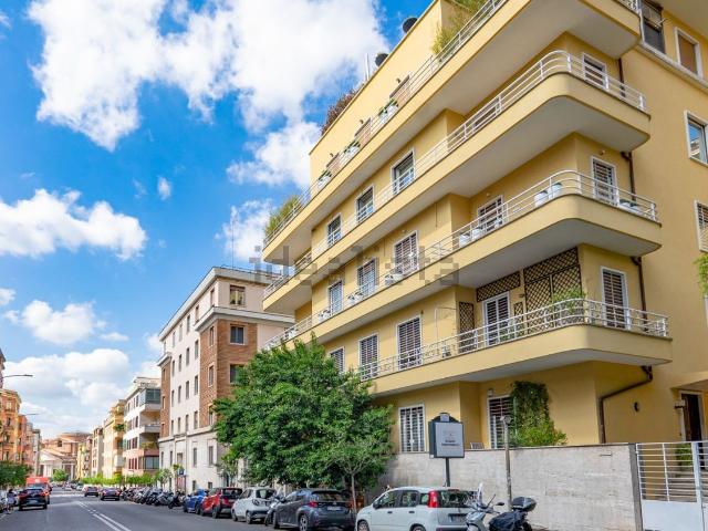 Appartamento in vendita di 180 m² in Via Giuseppe Mercalli, 25