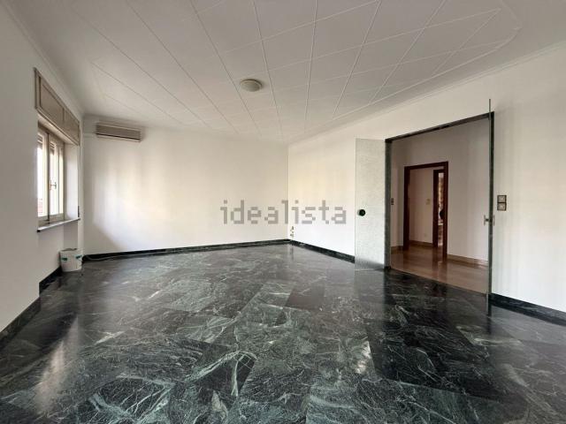 Appartamento in vendita di 180 m² in Via Gino Trainotti, 5