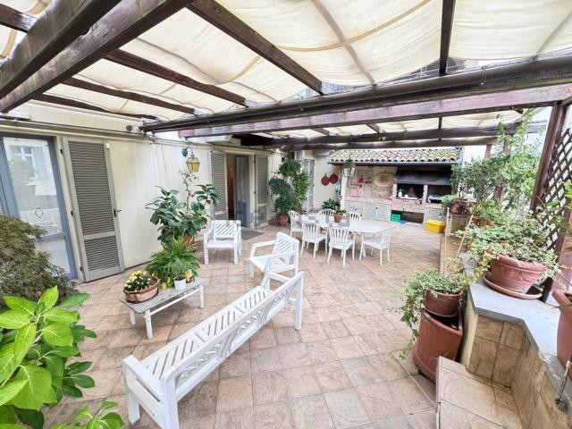Appartamento in vendita di 180 m² in Via Giovanni Lanza, 114