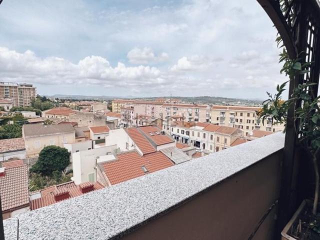 Appartamento in vendita di 180 m² in Via Giovanni Maria Angioy