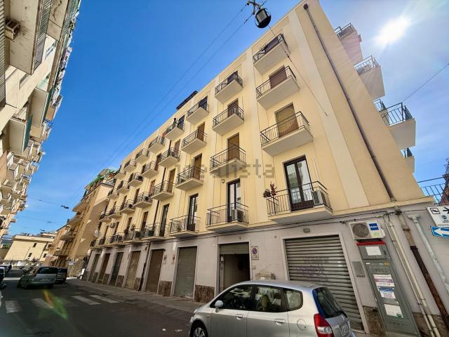 Appartamento in vendita di 180 m² in Via Dottor Consoli, 38