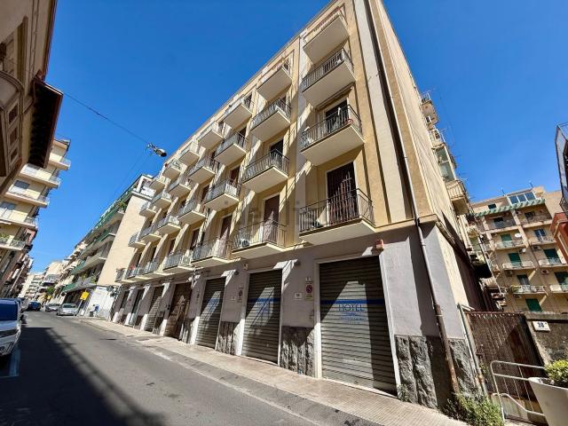 Appartamento in vendita di 180 m² in Via Dottor Consoli, 38