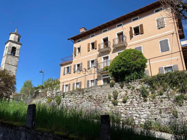 Appartamento in vendita di 180 m² in Via Dolada
